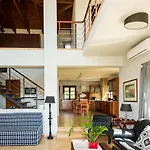 Filon Ktima Beachfront Upscale Villa