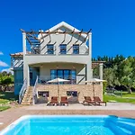 Filon Ktima Beachfront Upscale Villa *
