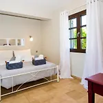 Filon Ktima Beachfront Upscale Villa Karavádhos