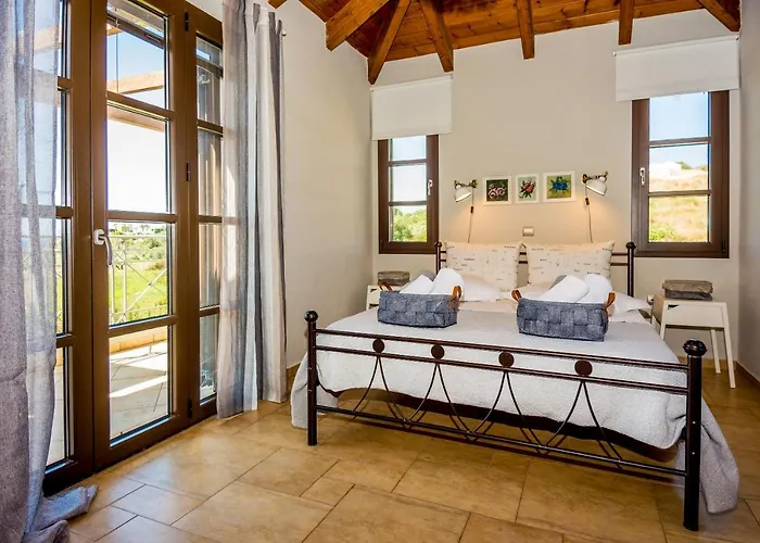 Filon Ktima Beachfront Upscale