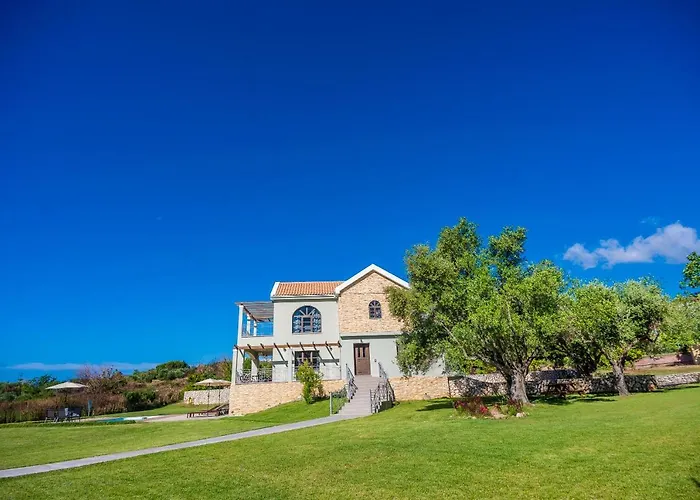 Filon Ktima Beachfront Upscale *