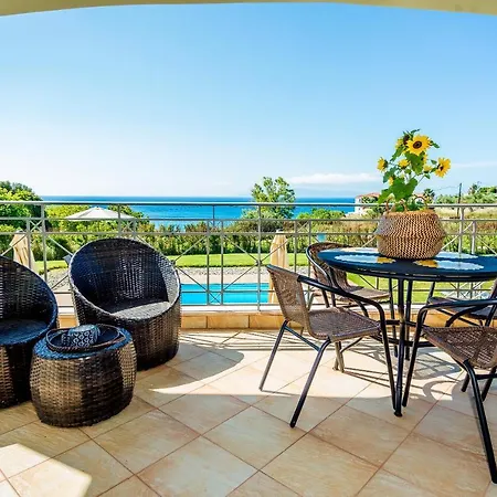Filon Ktima Beachfront Upscale * Каравадос