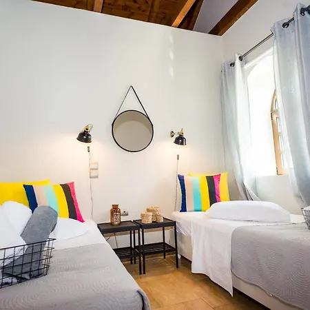 Filon Ktima Beachfront Upscale Karavados