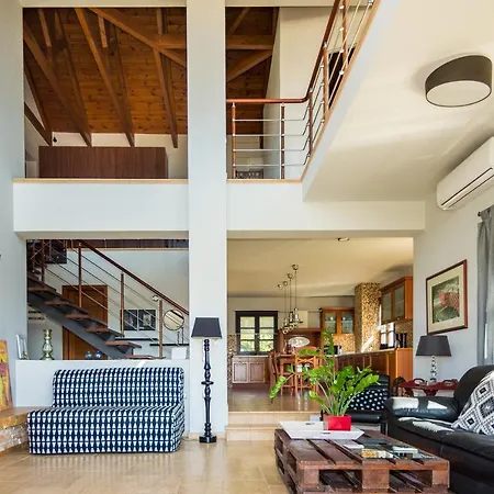 Filon Ktima Beachfront Upscale Willa *