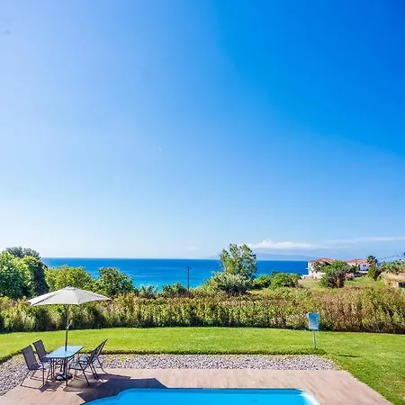 Filon Ktima Beachfront Upscale Karavádhos