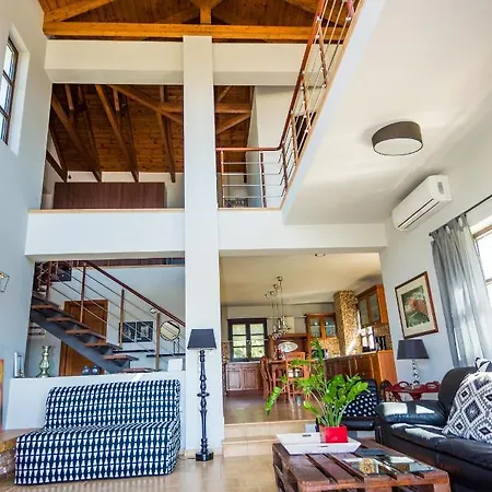 Вилла Filon Ktima Beachfront Upscale Каравадос