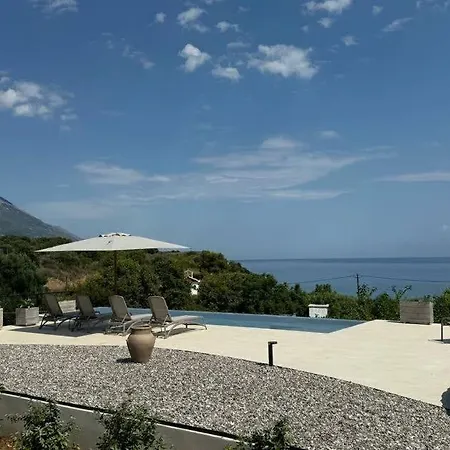 Filon Ktima Beachfront Upscale