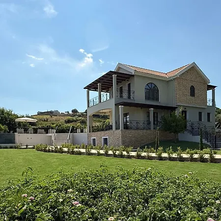 Вилла Filon Ktima Beachfront Upscale *
