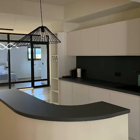 Filon Ktima Beachfront Upscale *