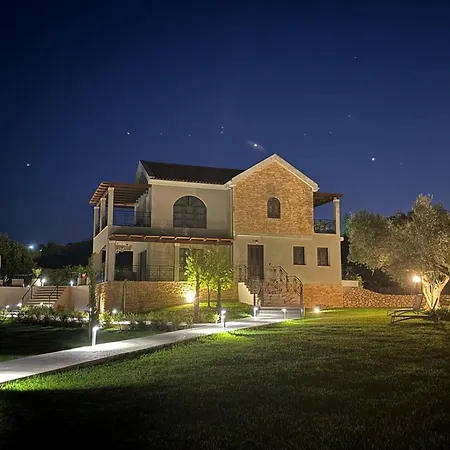 Filon Ktima Beachfront Upscale Вилла *