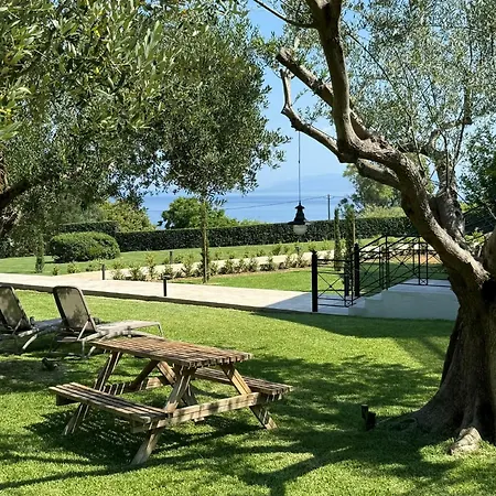 Filon Ktima Beachfront Upscale Вилла *