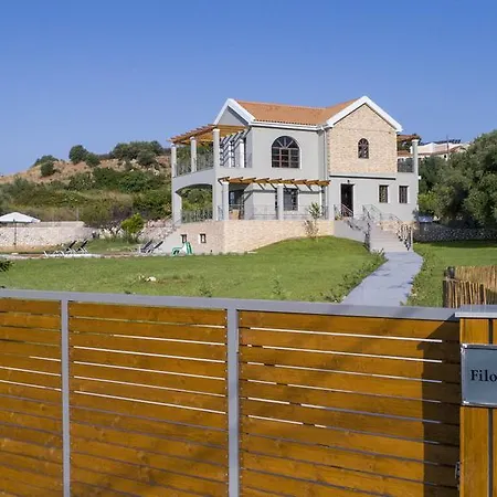 Filon Ktima Beachfront Upscale *