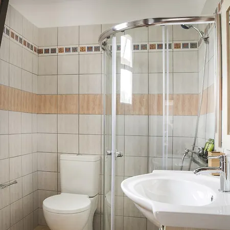 Filon Ktima Beachfront Upscale * Каравадос
