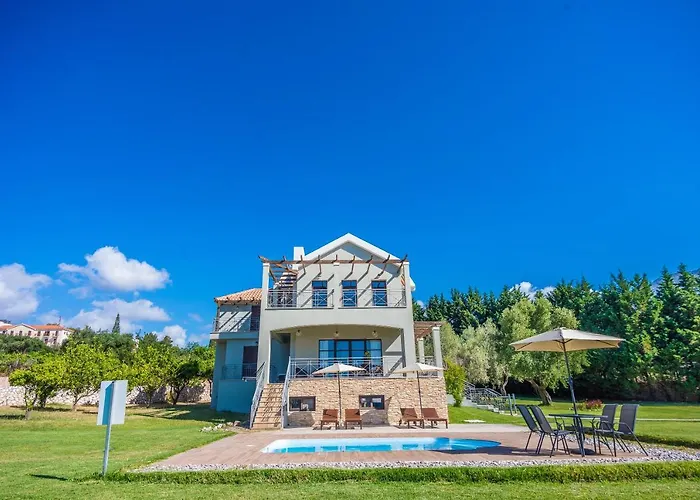 Filon Ktima Beachfront Upscale Karavados