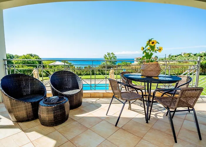 Filon Ktima Beachfront Upscale * Karavados