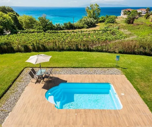 Filon Ktima Beachfront Upscale Karavados