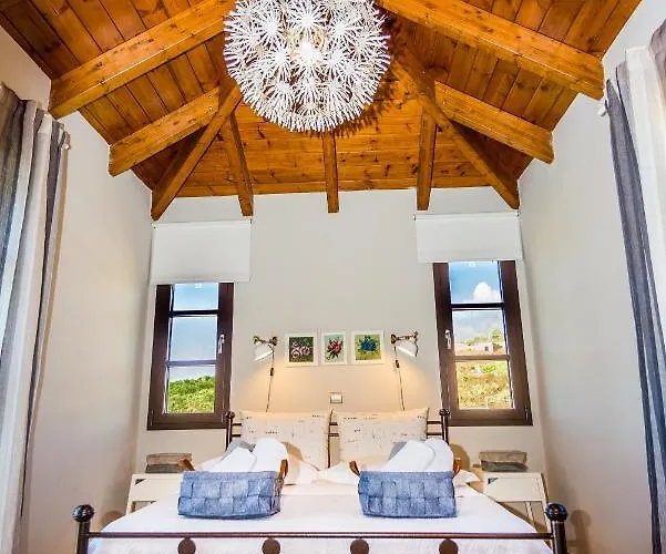 Filon Ktima Beachfront Upscale Villa