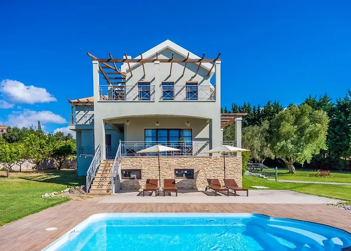 Filon Ktima Beachfront Upscale Villa *