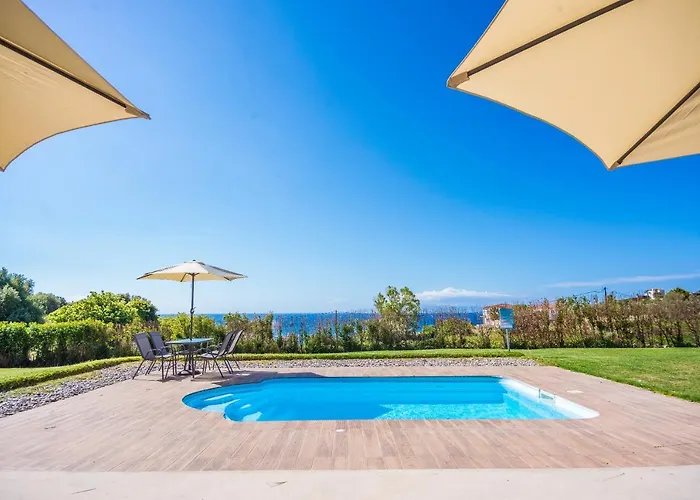 Filon Ktima Beachfront Upscale Villa Karavados